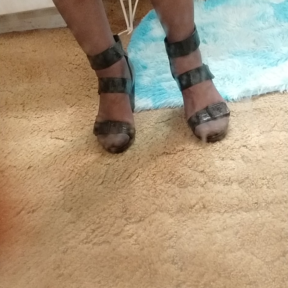 Shoes - Picture 2 of 3